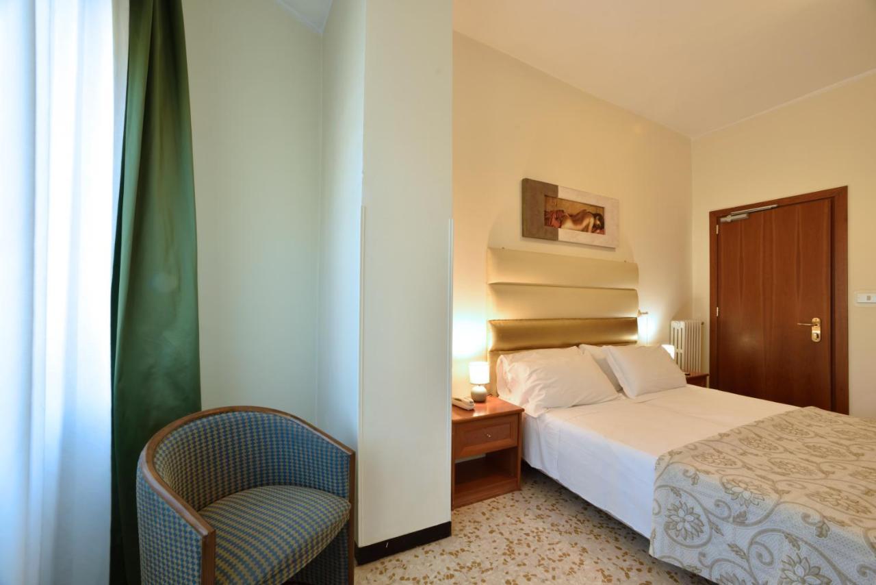 Hotel Mhotelsgroup 3*